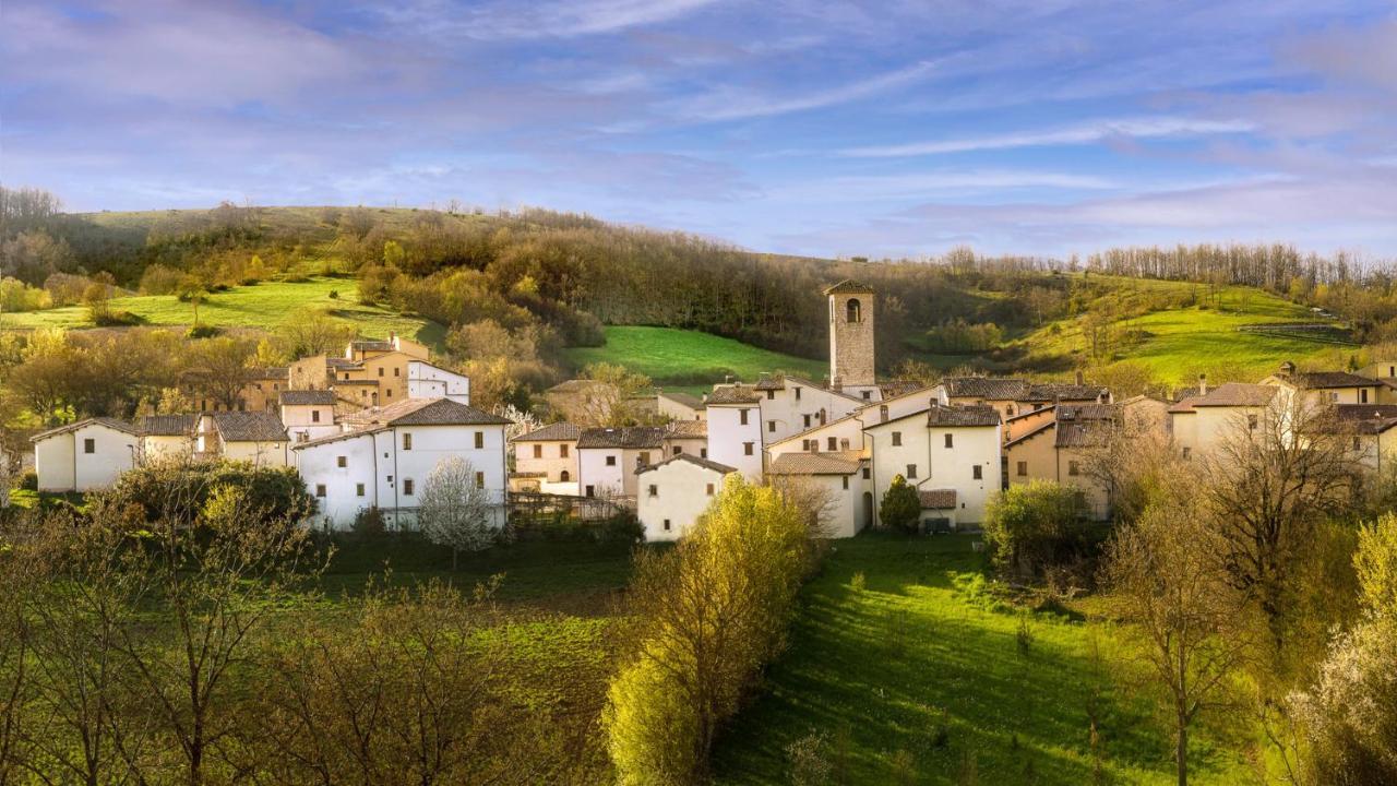 Вилла Castello Di Pupaggi Sellano Экстерьер фото