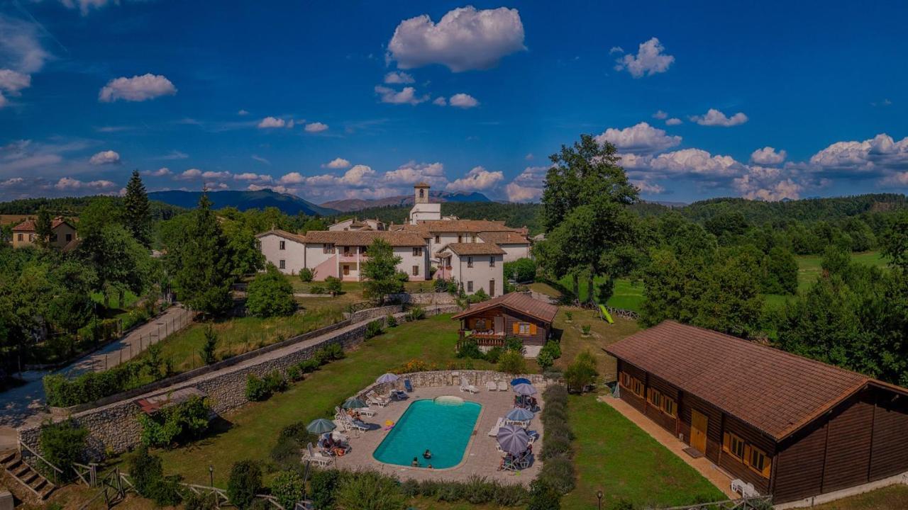 Вилла Castello Di Pupaggi Sellano Экстерьер фото