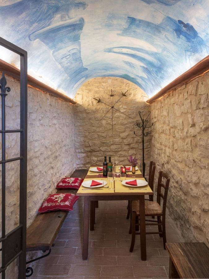 Вилла Castello Di Pupaggi Sellano Экстерьер фото