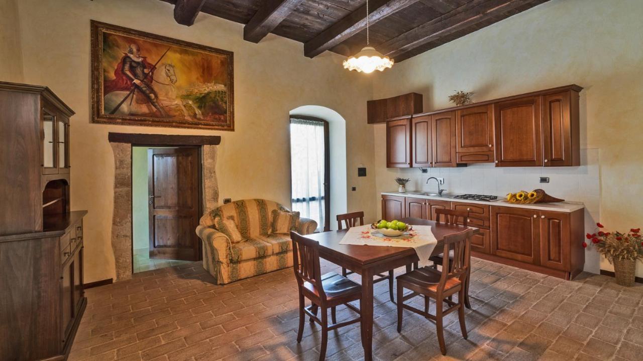 Вилла Castello Di Pupaggi Sellano Экстерьер фото