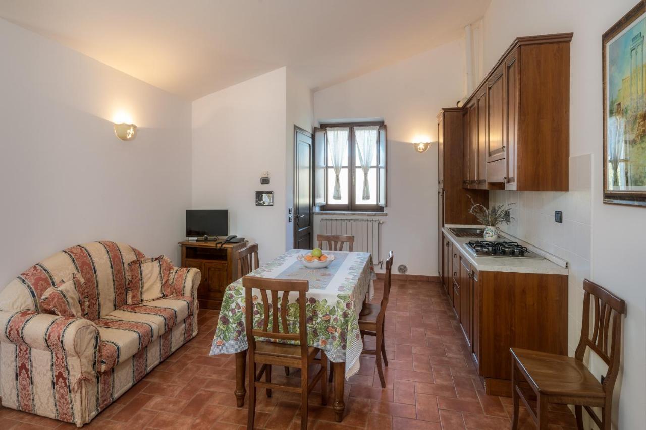 Вилла Castello Di Pupaggi Sellano Экстерьер фото